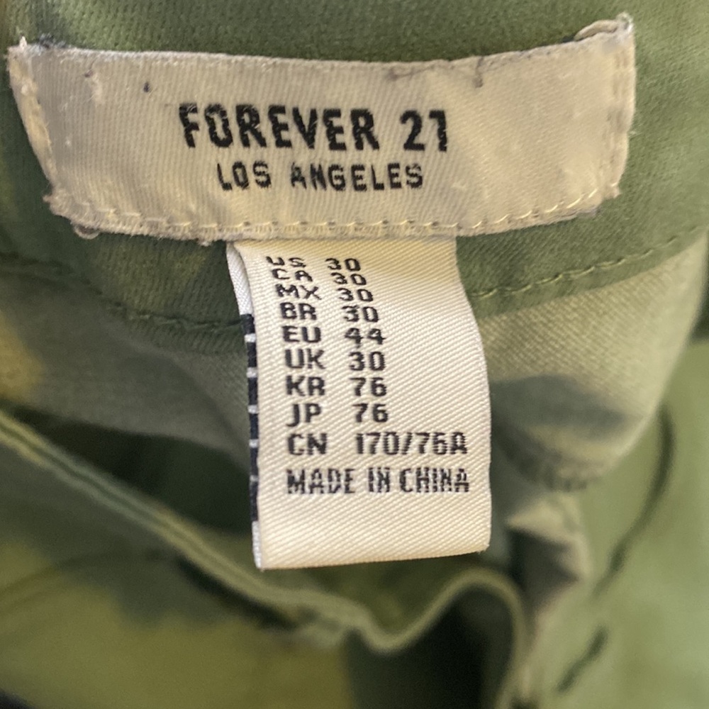 Forever 21 sage green shorts - Picture 3 of 3